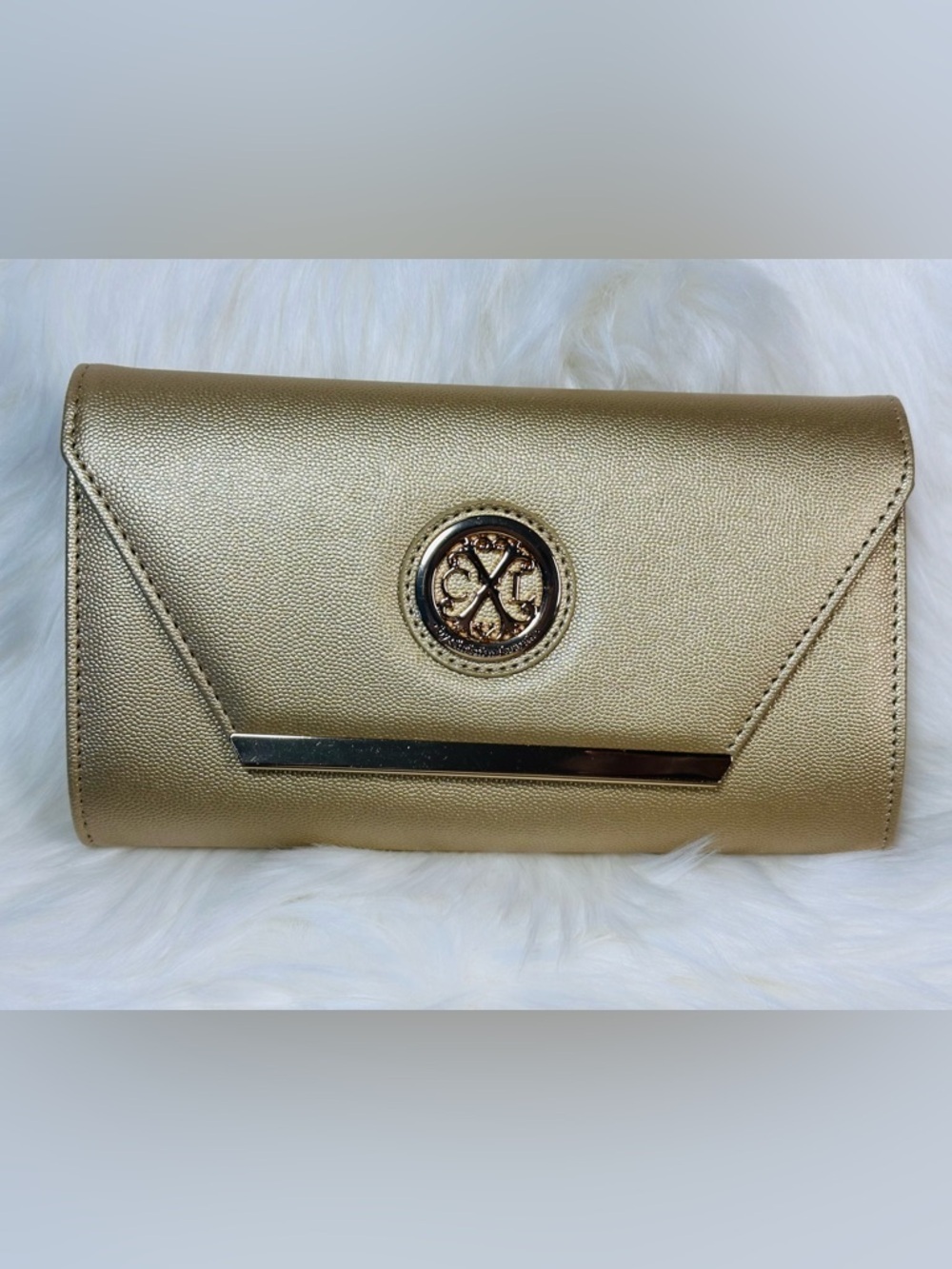 CXL by Christian Lacroix Glam Caviar Clutch in gold - Picture 2 of 7